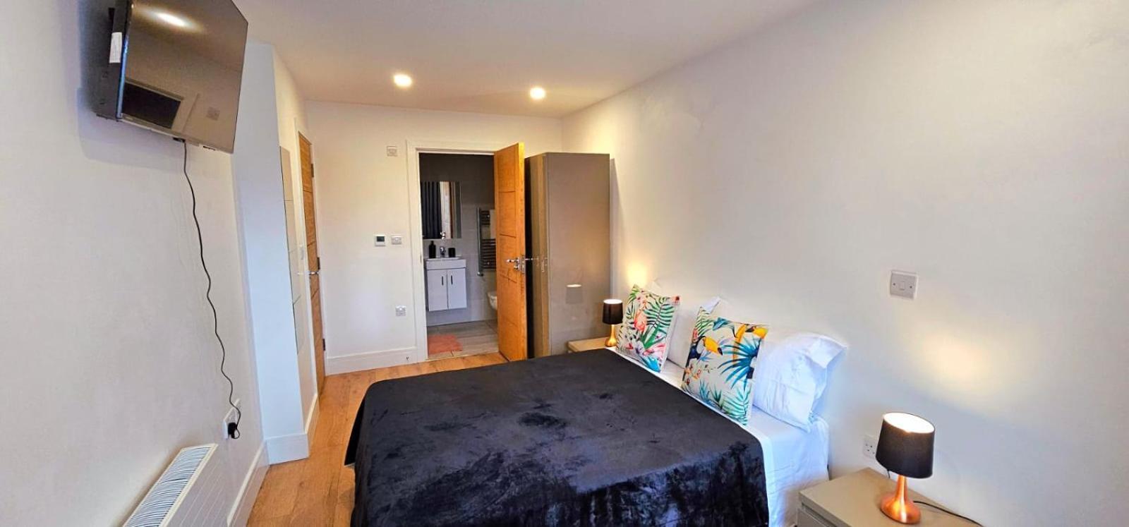 Penelope Ensuite Double Room London Exterior photo