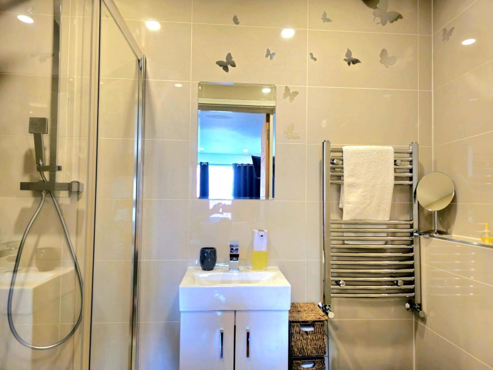 Penelope Ensuite Double Room London Exterior photo